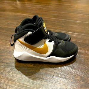 Nike Team Hustle - Little Boys 12.5